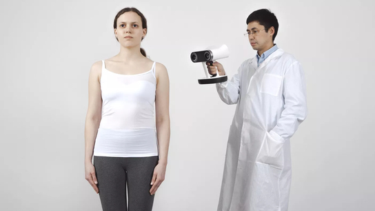 Artec Leo body scanning